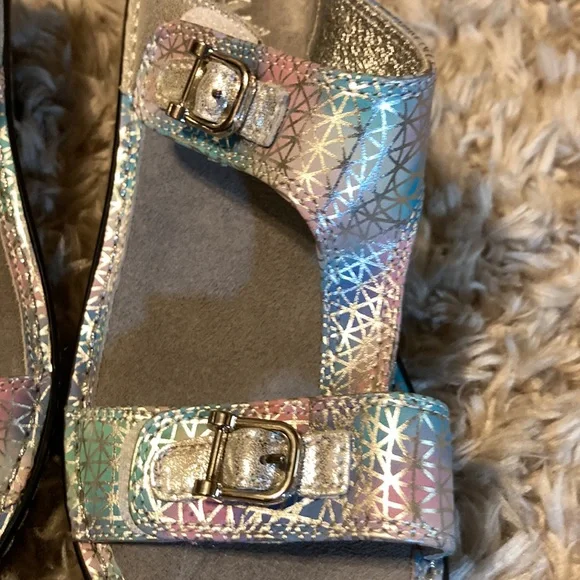 Leather Algeria by PG Lite Silver Sandals, Size  38 (size 8-8.5) - Picture 7 of 12